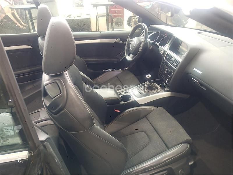 Usado Audi A5 Cabriolet 177 CV (130 kW) 2012 Negro Descapotable