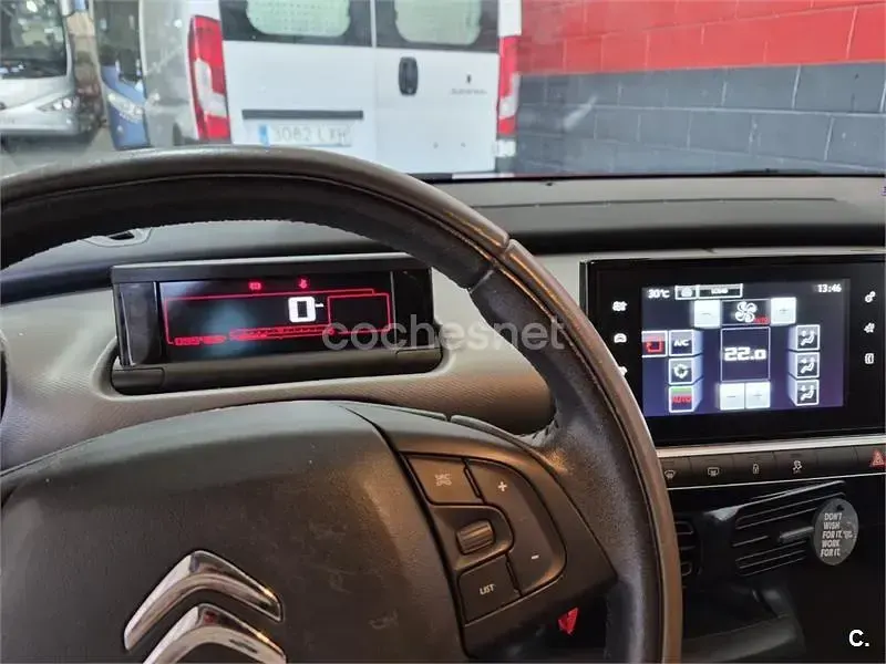 Usado Citroën C4 Live 82 CV (60 kW) 2017 Rojo Berlina