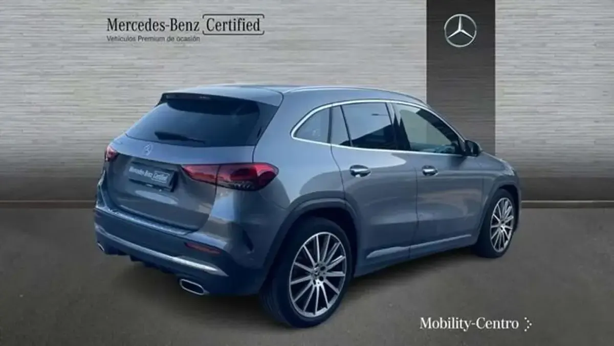 Usado Mercedes GLA200 150 CV (110 kW) 2021 Gris SUV