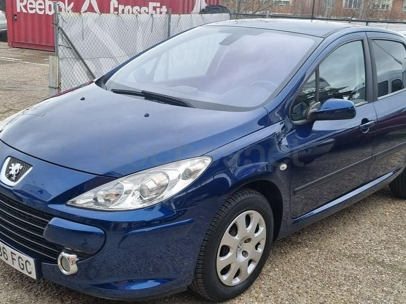 Usado Peugeot 307 110 CV (80 kW) 2007 Azul Berlina