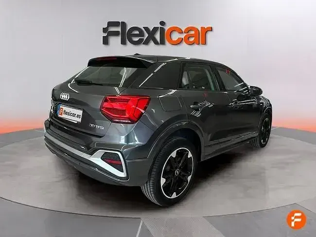 Usado Audi Q2 S-Line 110 CV (80 kW) 2022 Gris SUV