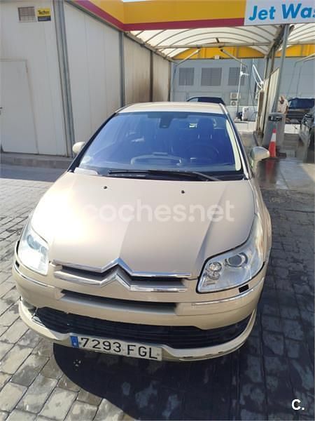 Usado Citroën C4 Exclusive 138 CV (101 kW) 2006 Beige Berlina