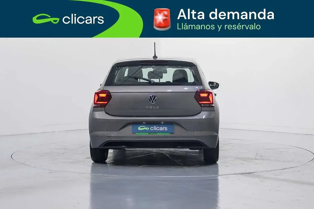 Usado VW Polo Advance 95 CV (69 kW) 2021 Gris Utilitario