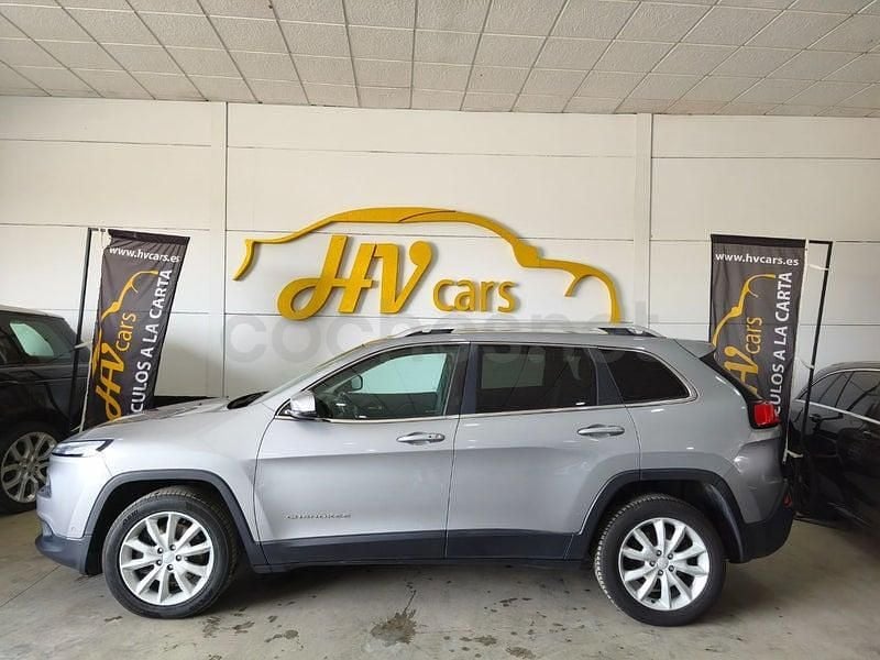 Usado Jeep Cherokee Limited 140 CV (102 kW) 2015 Gris / plata SUV