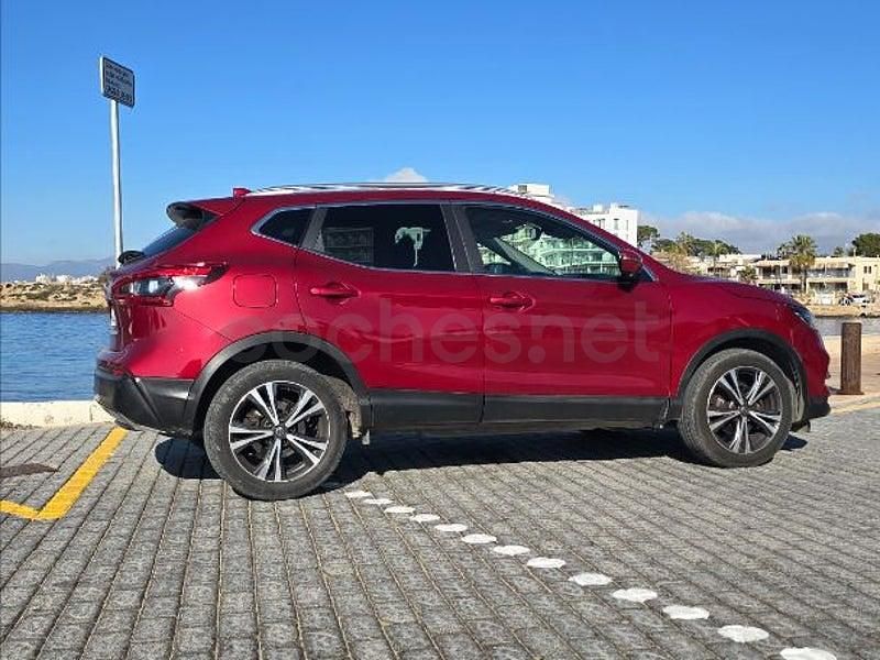 Usado Nissan Qashqai Tekna 160 CV (117 kW) 2019 Granate SUV