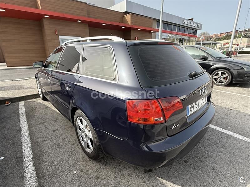 Usado Audi A4 204 CV (150 kW) 2005 Azul Familiar