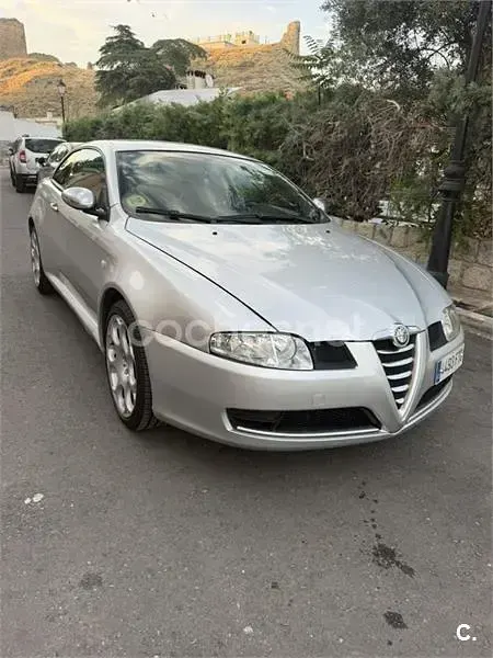 Usado Alfa Romeo GT Impression 150 CV (110 kW) 2007 Gris / plata Coupe