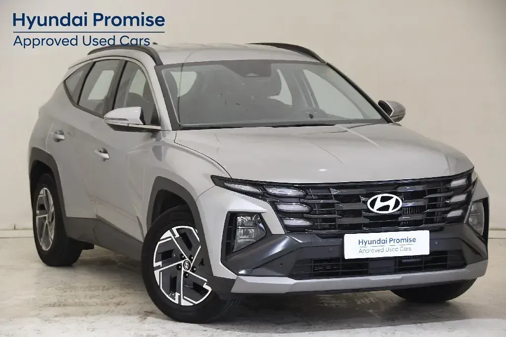 Usado Hyundai Tucson 160 CV (117 kW) 2025 Plateado SUV