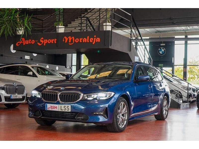 Azul Usado 2021 BMW 318 Sport Line Familiar | 23.900 € (Un poco caro) - Imagen 1/4