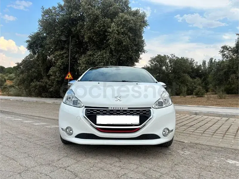 Usado Peugeot 208 GTi 200 CV (147 kW) 2013 Blanco Utilitario