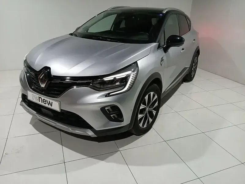 Usado Renault Captur Techno 90 CV (66 kW) 2024 Gris SUV