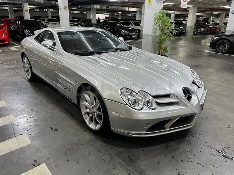 Usado Mercedes SLR McLaren 626 CV (460 kW) 2006 Gris / plata Coupe