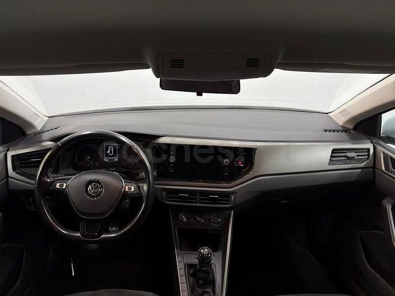 Usado VW Polo Advance 80 CV (58 kW) 2020 Gris / plata Utilitario