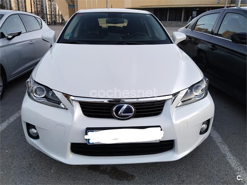 Usado Lexus CT200h 136 CV (100 kW) 2013 Blanco Berlina