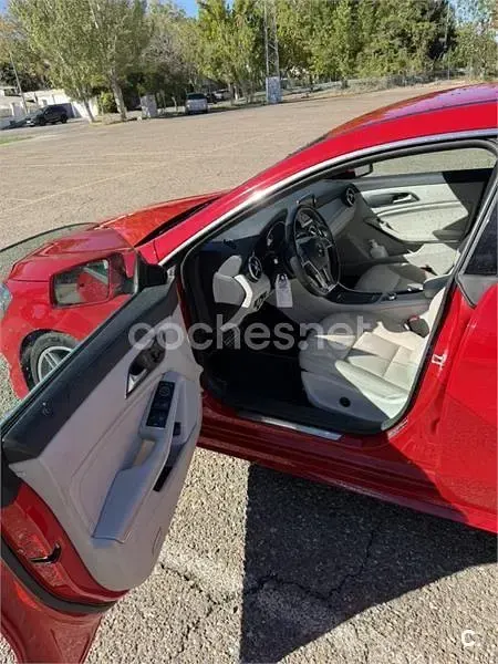 Usado Mercedes CLA200 AMG line 156 CV (114 kW) 2014 Rojo Berlina