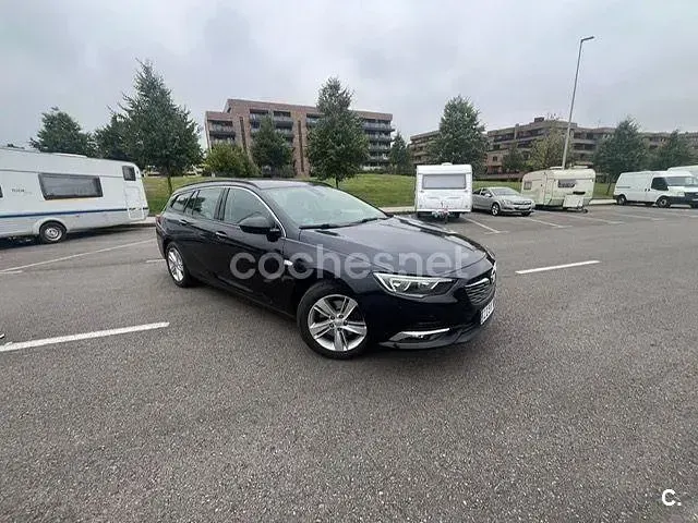 Usado Opel Insignia 136 CV (100 kW) 2018 Azul Familiar