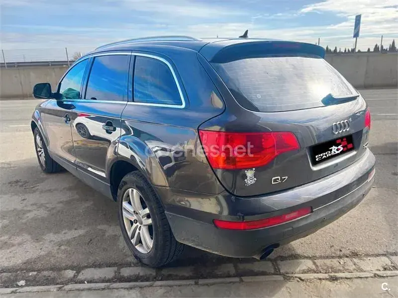 Usado Audi Q7 Ambiente 272 CV (200 kW) 2011 Negro SUV