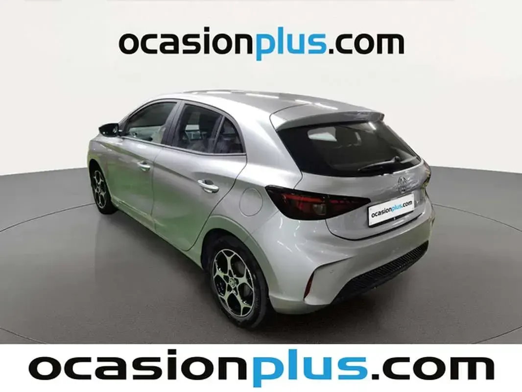 Usado MG MG3 Comfort 116 CV (85 kW) 2025 Plateado Utilitario