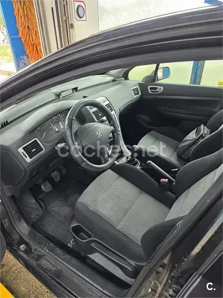 Usado Peugeot 307 90 CV (66 kW) 2006 Negro Berlina