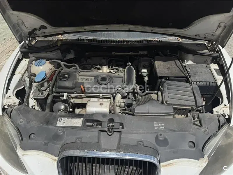Usado Seat Leon Reference 125 CV (91 kW) 2010 Blanco Utilitario