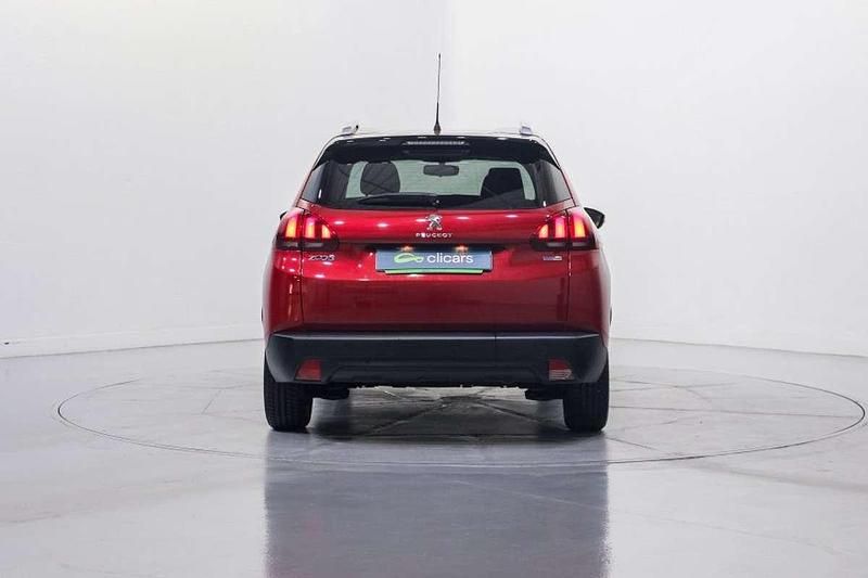 Usado Peugeot 2008 Style 110 CV (80 kW) 2016 Rojo SUV