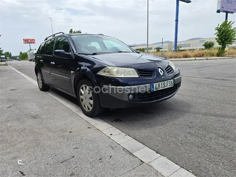 Usado Renault Mégane GrandTour Dynamique 105 CV (77 kW) 2007 Azul Familiar