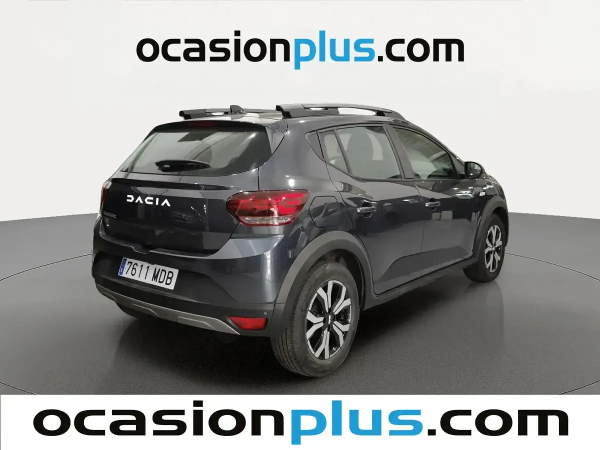 Usado Dacia Sandero Expression 91 CV (66 kW) 2022 Gris