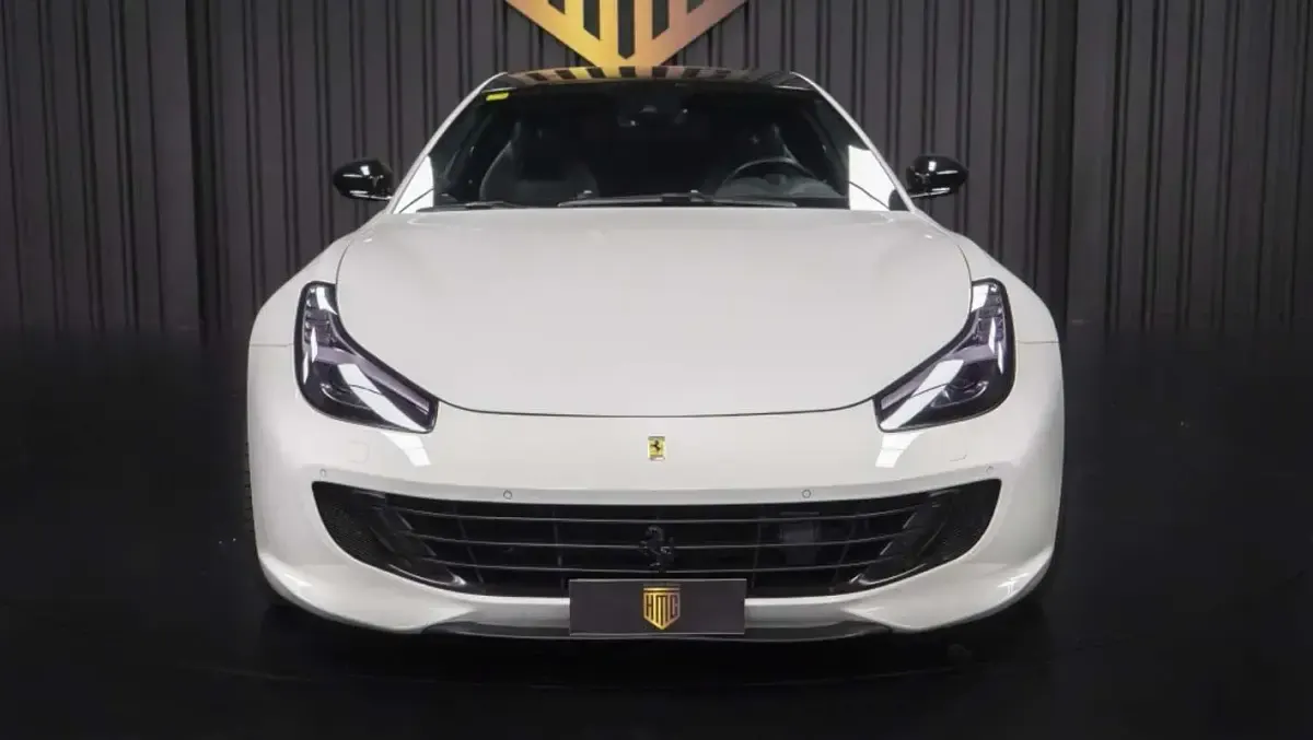 Usado Ferrari GTC4Lusso 690 CV (507 kW) 2020 Blanco Familiar