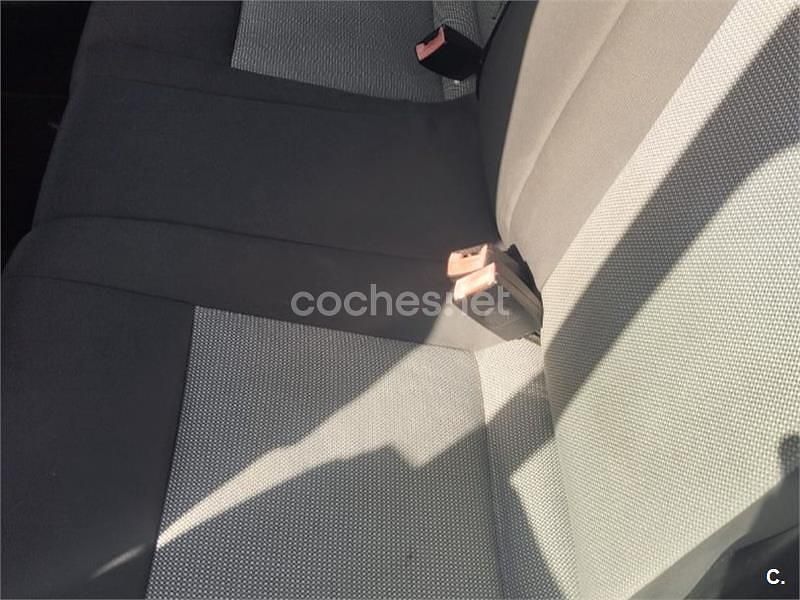 Usado Seat Ibiza Reference 75 CV (55 kW) 2005 Gris / plata Berlina