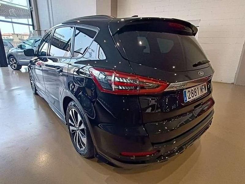 Usado Ford S-MAX ST-Line 190 CV (139 kW) 2023 Negro Monovolumen