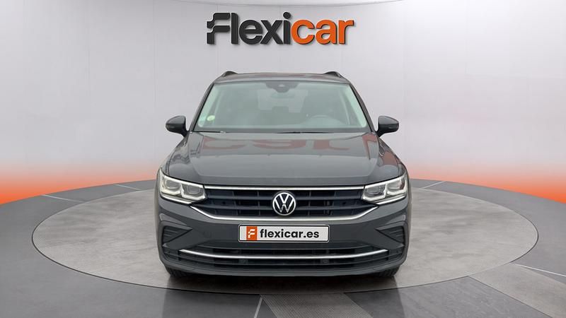 Usado VW Tiguan Life 150 CV (110 kW) 2021 Gris SUV