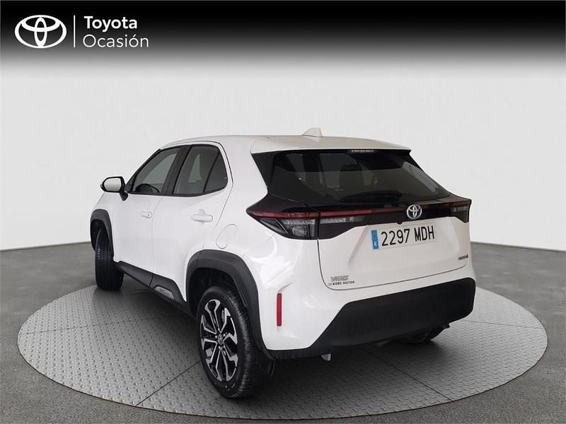 Usado Toyota Yaris Cross Active 116 CV (85 kW) 2023 Blanco SUV