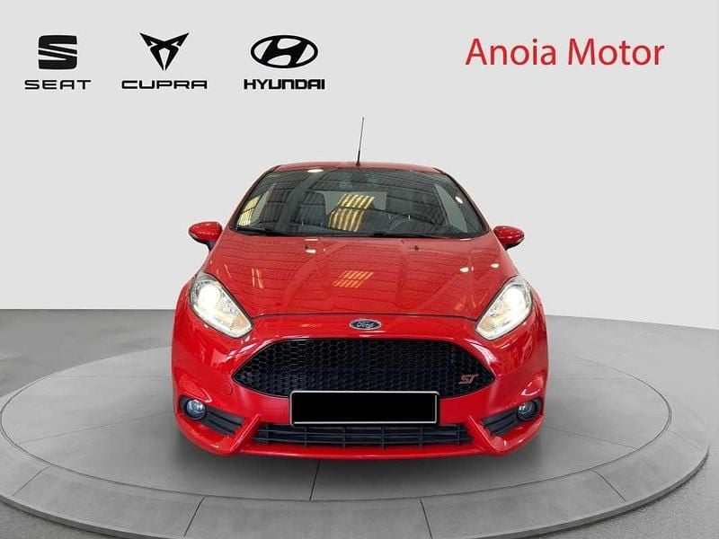Usado Ford Fiesta ST 182 CV (133 kW) 2017 Rojo Utilitario