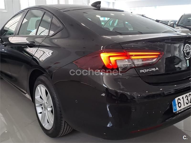 Usado Opel Insignia Business 136 CV (100 kW) 2017 Negro Berlina