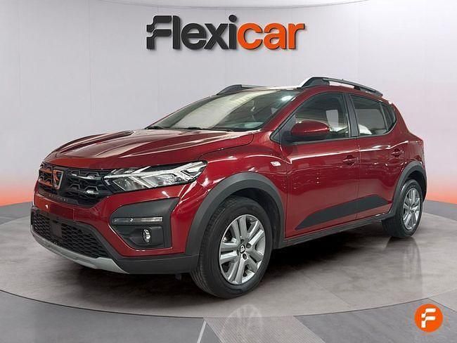 Usado Dacia Sandero Comfort 91 CV (66 kW) 2021 Rojo Utilitario