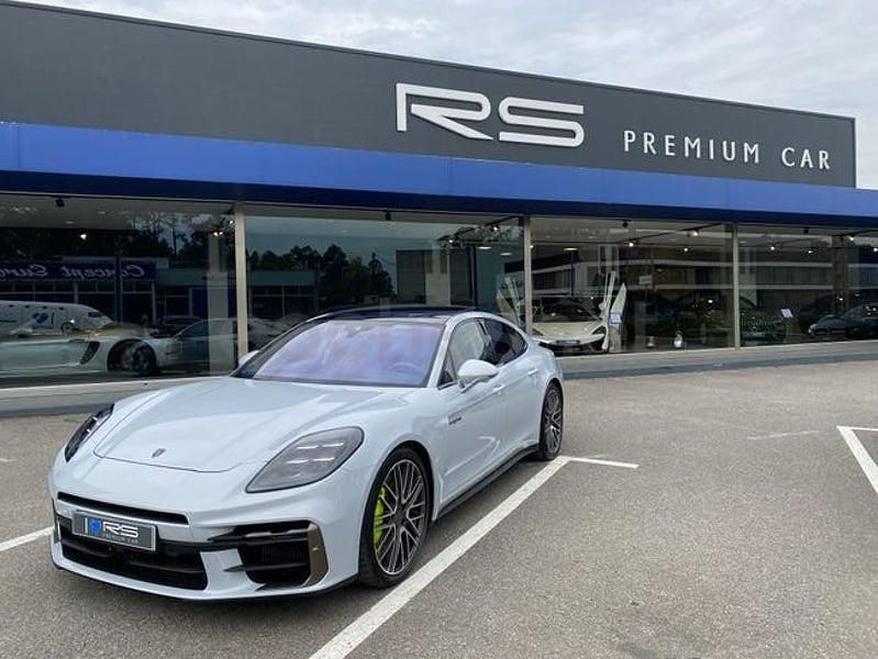 Usado Porsche Panamera Turbo E-Hybrid 680 CV (500 kW) 2024 Gris / plata Berlina