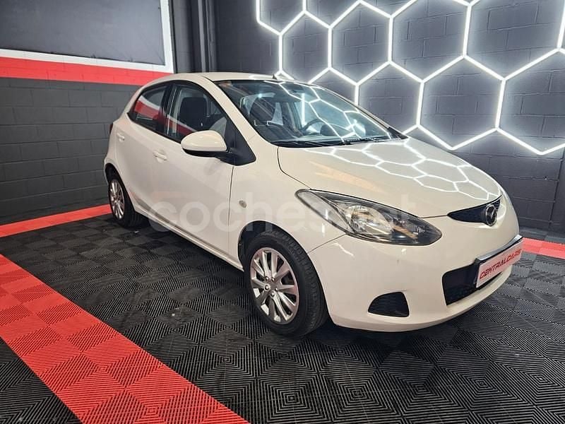 Blanco Usado 2008 Mazda 2 Active Berlina | 5290 € (Precio justo) - Imagen 1/4