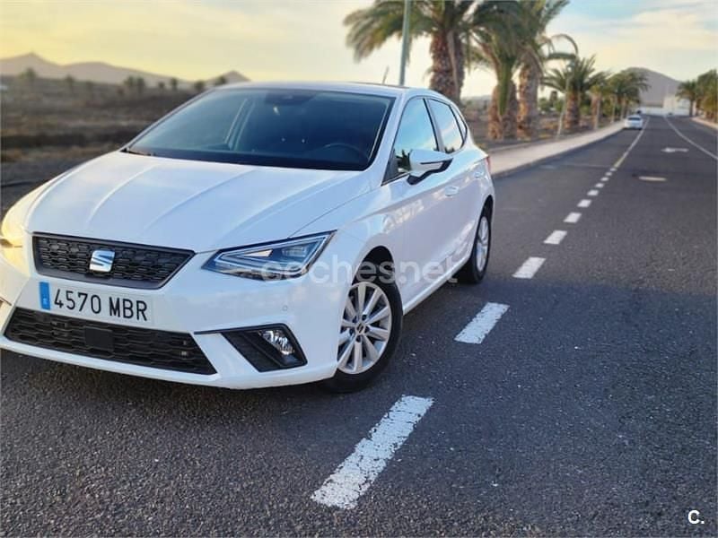 Usado Seat Ibiza Style 110 CV (80 kW) 2022 Blanco Berlina