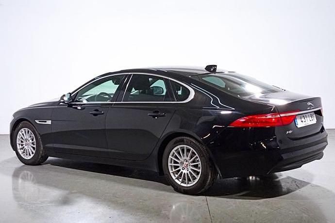 Usado Jaguar XF Prestige 163 CV (119 kW) 2016 Berlina