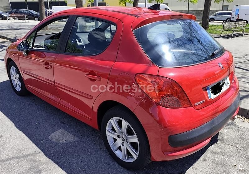 Usado Peugeot 207 Premium 120 CV (88 kW) 2007 Rojo Berlina