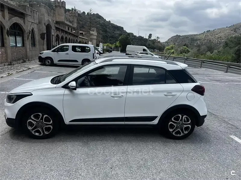 Usado Hyundai i20 Active 100 CV (73 kW) 2019 Blanco Utilitario
