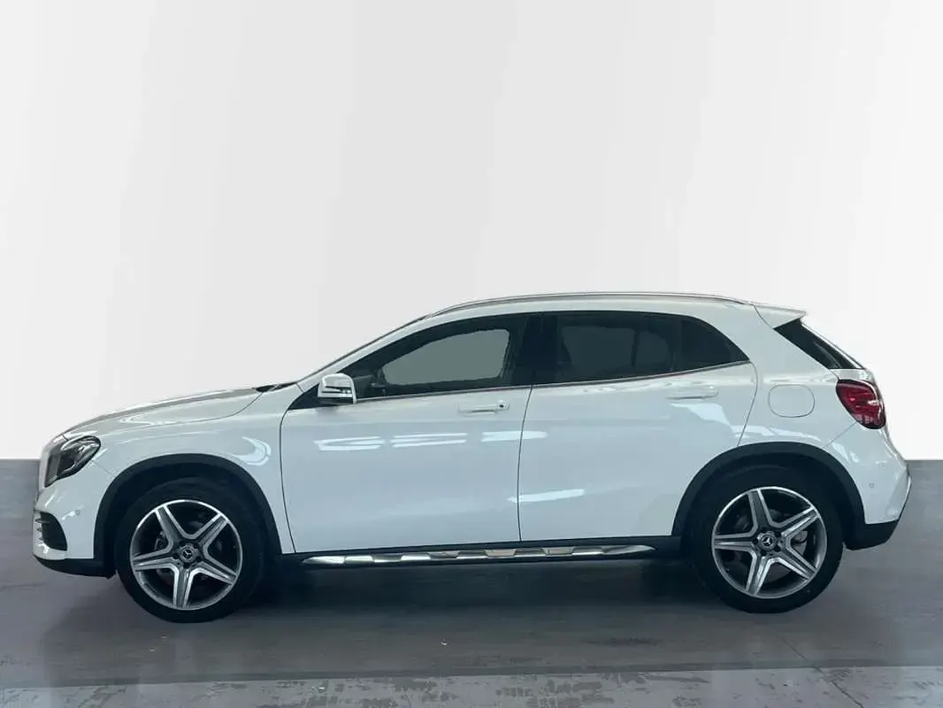 Usado Mercedes GLA200 156 CV (114 kW) 2019 Blanco SUV