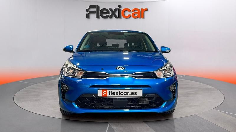 Usado Kia Rio 100 CV (73 kW) 2021 Azul Berlina