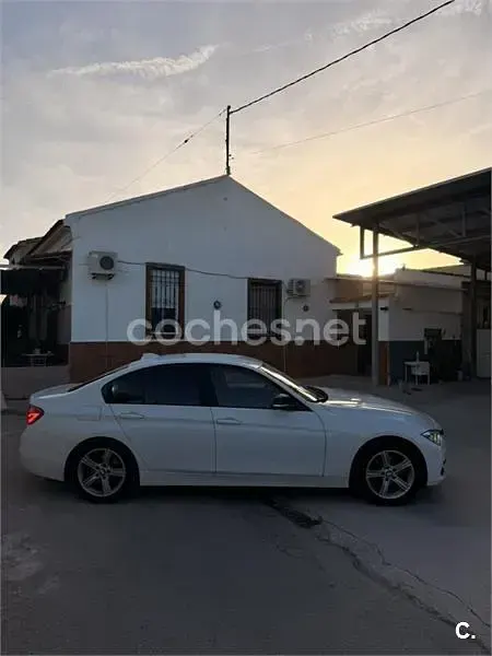 Usado BMW 318 150 CV (110 kW) 2019 Blanco Berlina