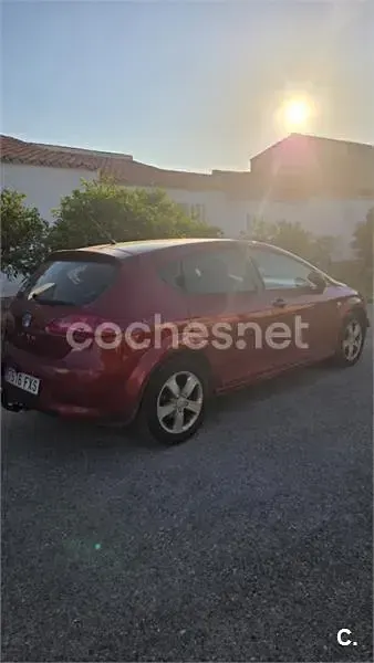 Usado Seat Leon Reference 105 CV (77 kW) 2007 Granate Utilitario