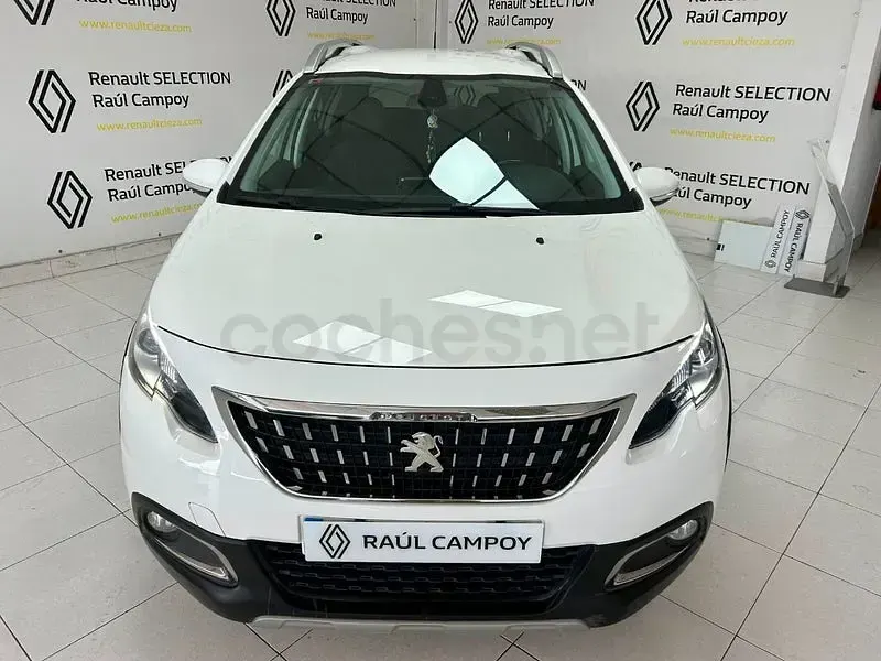 Usado Peugeot 2008 Allure 110 CV (80 kW) 2017 Blanco SUV