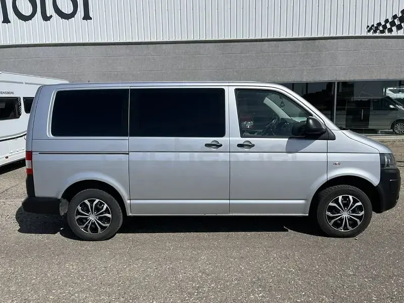 Usado VW T5 Pro 140 CV (102 kW) 2013 Gris / plata Van