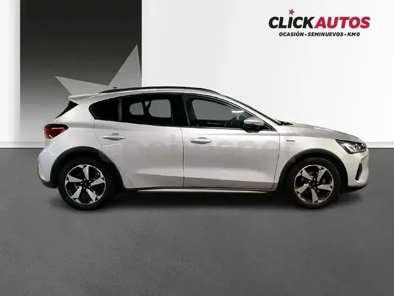 Usado Ford Focus Active 125 CV (91 kW) 2024 Gris / plata Berlina
