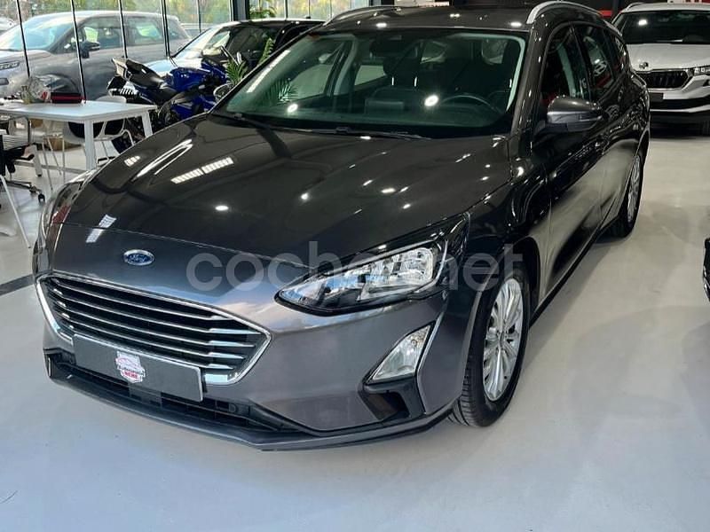 Gris / plata Usado 2020 Ford Focus Trend Familiar | 12.999 € (Precio justo) - Imagen 1/4