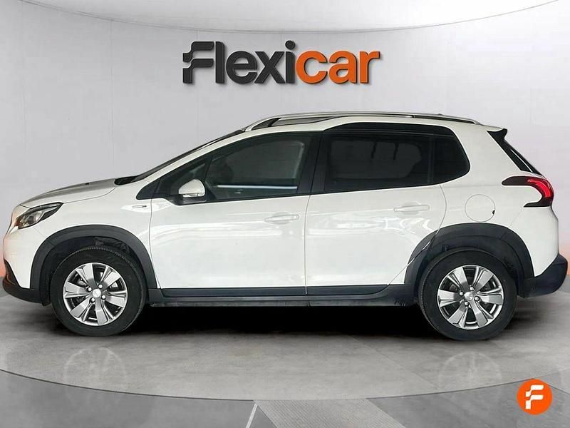 Usado Peugeot 2008 Signature Sky 130 CV (95 kW) 2019 Blanco SUV